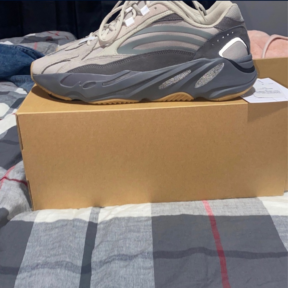 Yeezy 700